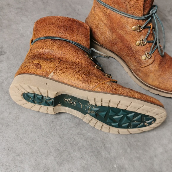 North face boots - Picture 2 of 3